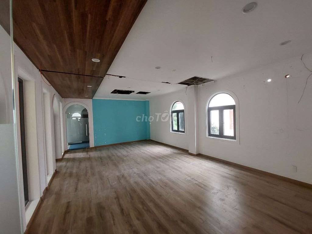 Bán biệt thự 3 mặt tiền đường Hồ Biểu Chánh quận Phú Nhuận