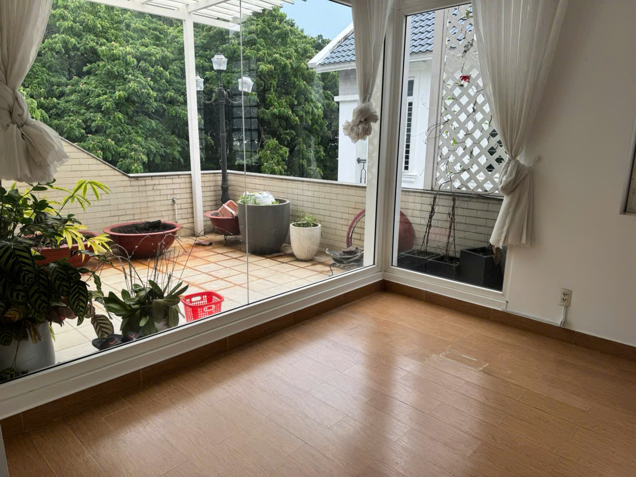 Bán biệt thự 8 Diệp Minh Tuyền Thành phố Thủ Đức