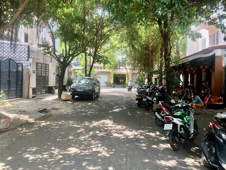 Bán biệt thự góc 2 mặt tiền đường số 19 và 22 huyện Bình Chánh