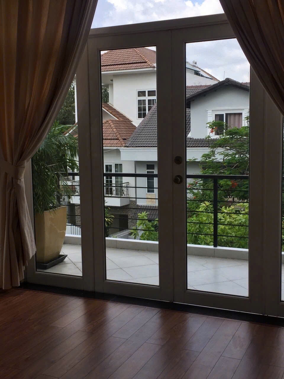 Bán biệt thự 200A2 Nguyễn Văn Hưởng Thành phố Thủ Đức