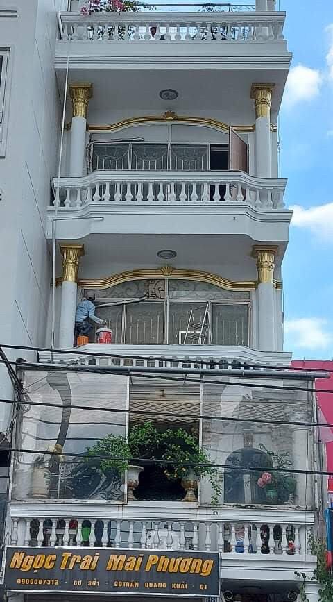 Bán nhà 99 Trần Quang Khải Quận 1