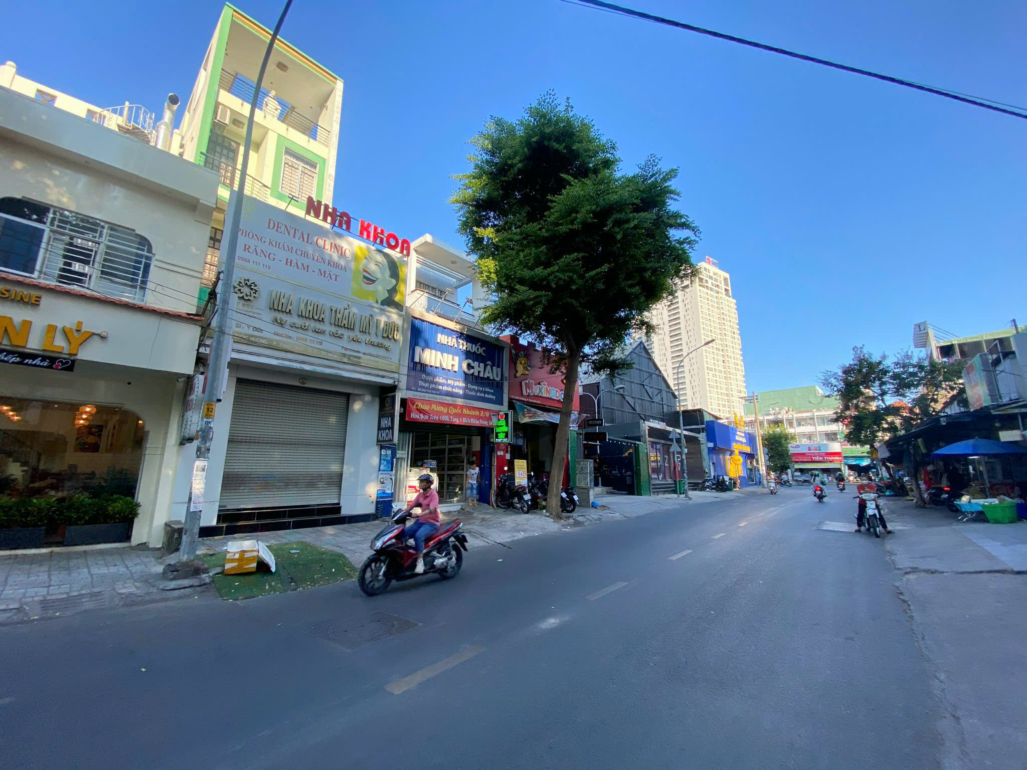 Bán tòa nhà 27D Quốc Hương Thành phố Thủ Đức