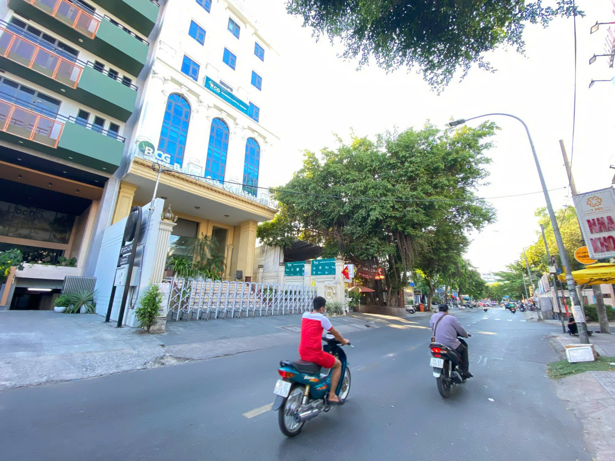 Bán tòa nhà 27D Quốc Hương Thành phố Thủ Đức