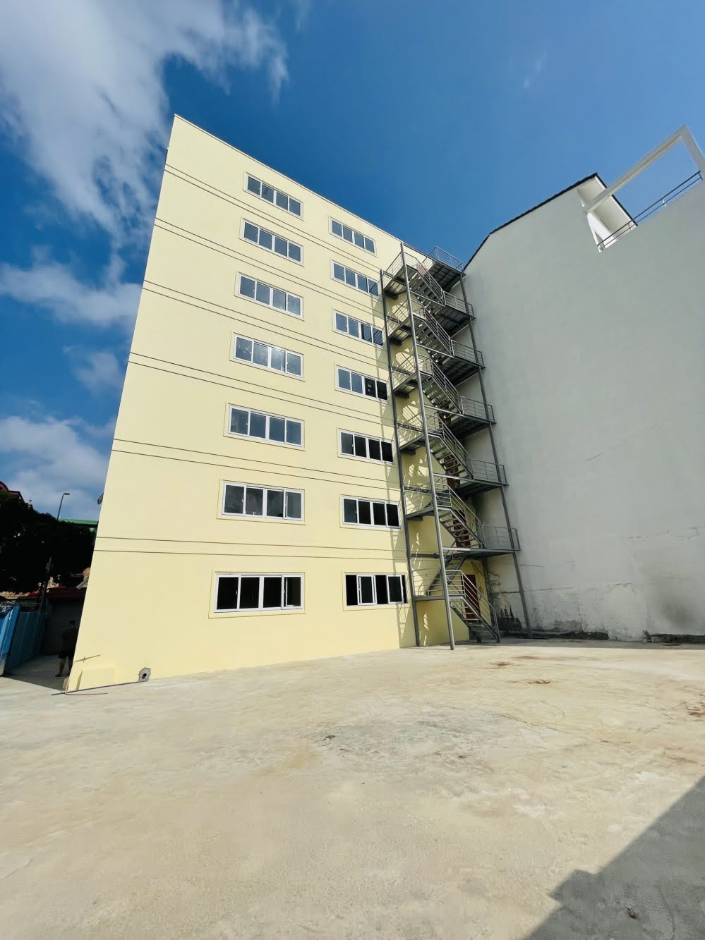 Bán tòa nhà góc mặt tiền 151-153 Tân Sơn Nhì quận Tân Phú