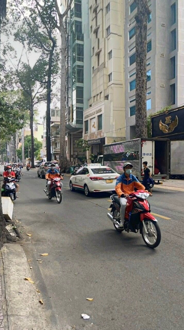 Cho thuê nhà đường Bùi Thị Xuân Quận 1