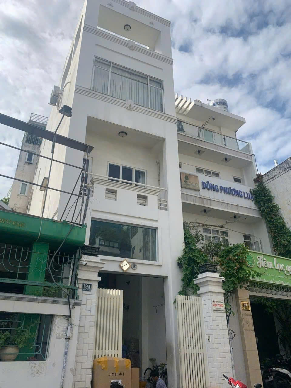 Bán nhà Nhà mặt tiền 19-19A Cao Bá Nhạ Quận 1